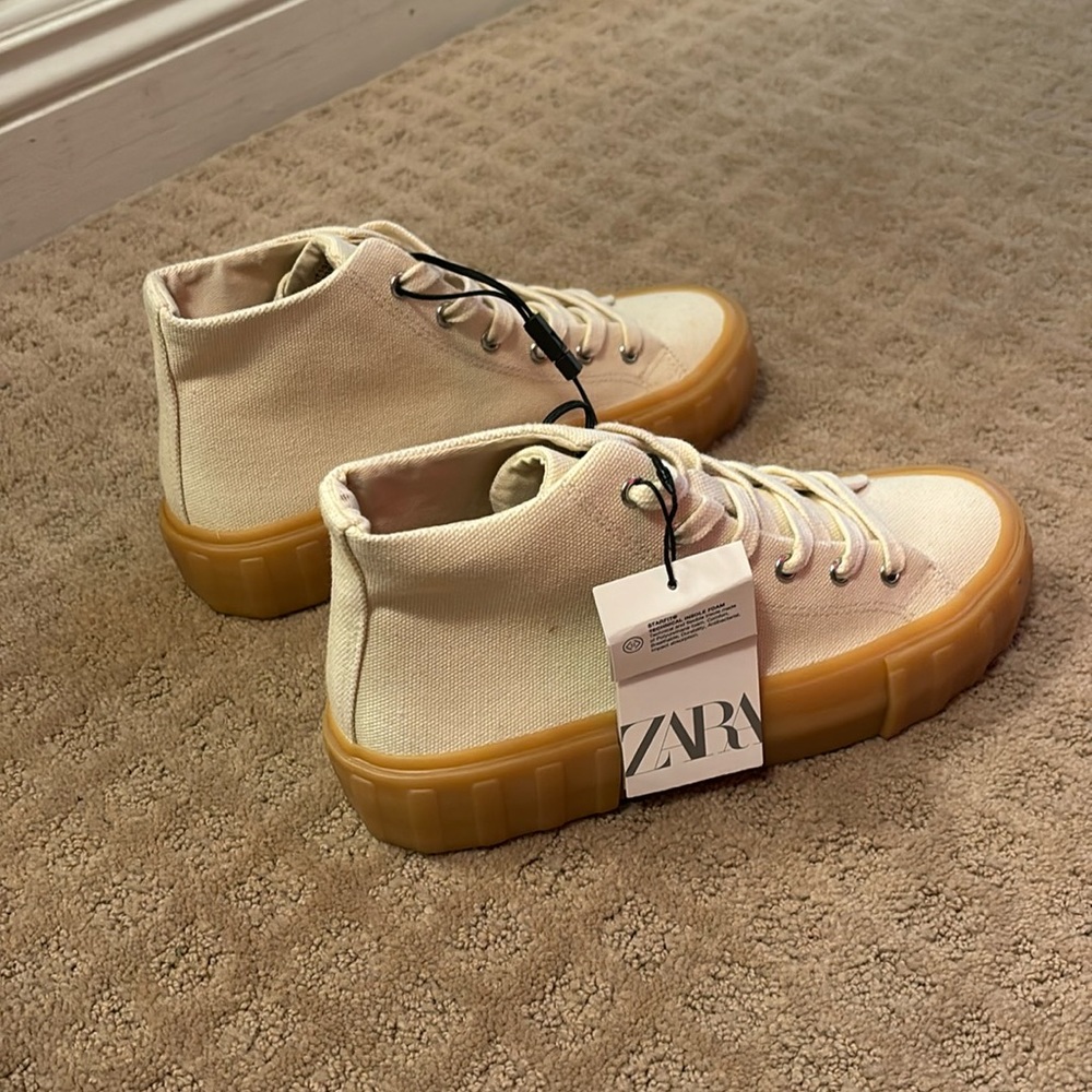 NWT ZARA CANVAS HIGH TOP SNEAKERS